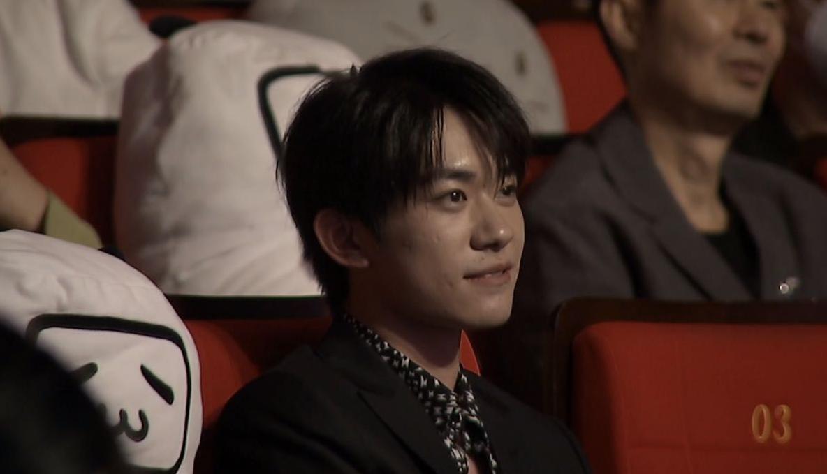 first影展千玺拥抱,first影展宋佳黑脸