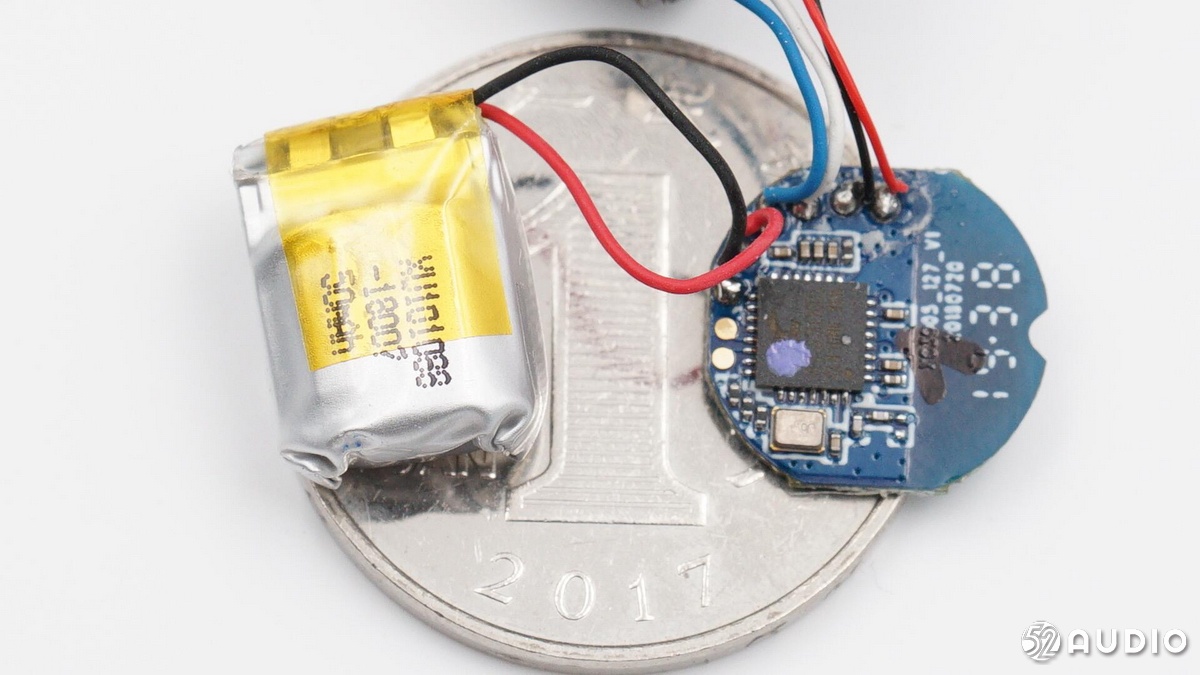 足球篮球蓝牙耳机拆解,足球款蓝牙耳机