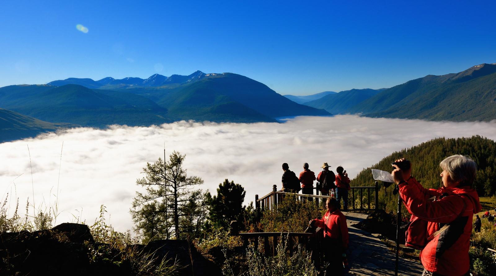 立足*疆新**“东大门”优势做好“通道经济”大文章