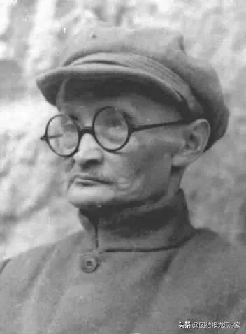 毛主席：这两种医生要合作