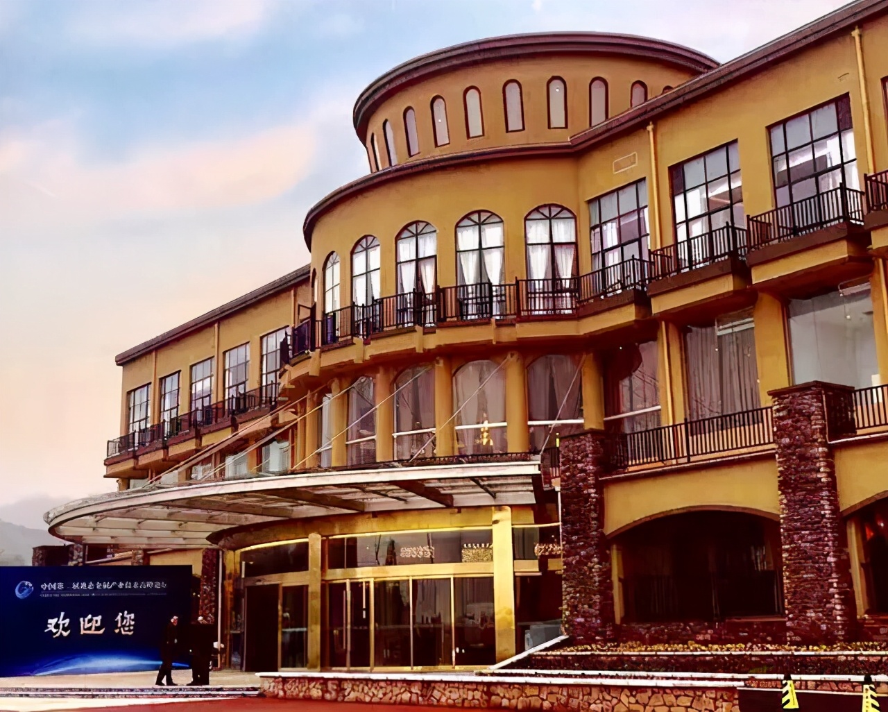 曲靖金麟湾水上乐园，私人泡池，享受自然美景