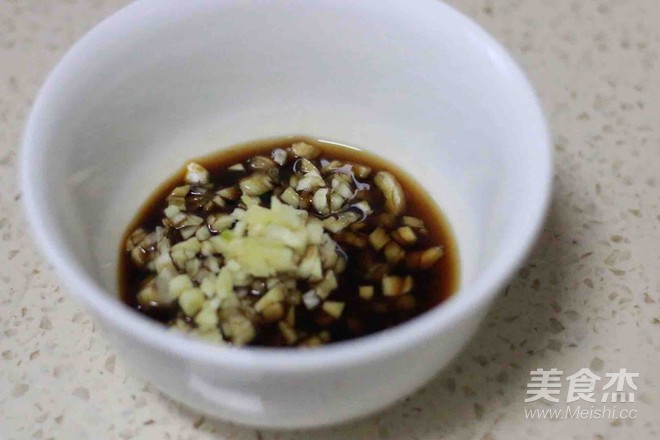 皮皮虾不剥壳直接吃,3秒剥一个皮皮虾