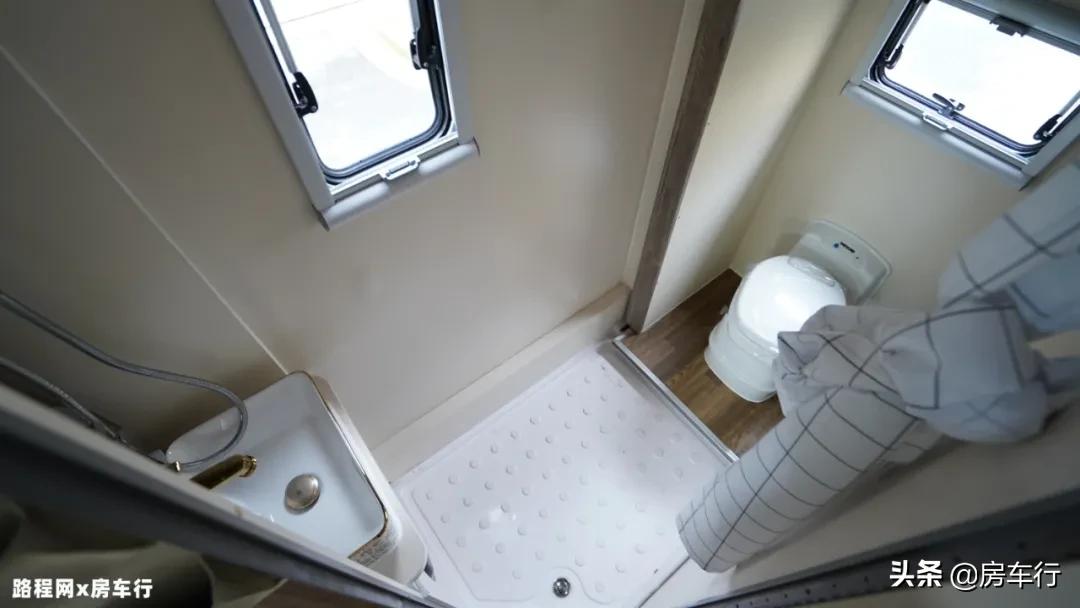持久续航+超大独立厨卫区，新款霍夫勒启翔后全拓房车