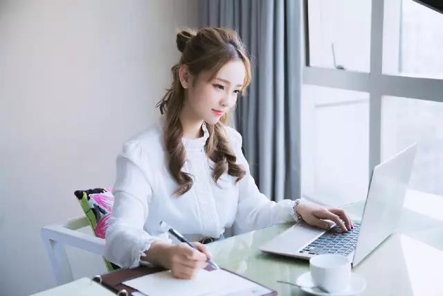 戴隐形眼镜发炎最严重的后果,天天戴隐形眼镜会有什么后果