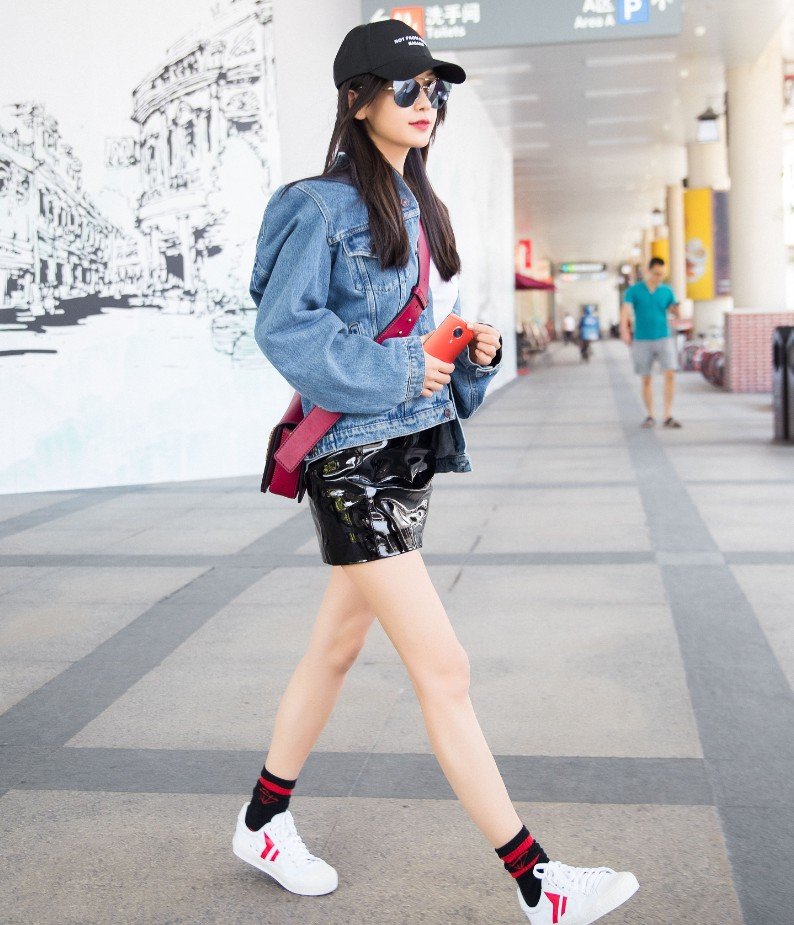 迪丽热巴杨幂穿搭,杨幂迪丽热巴穿衣风格