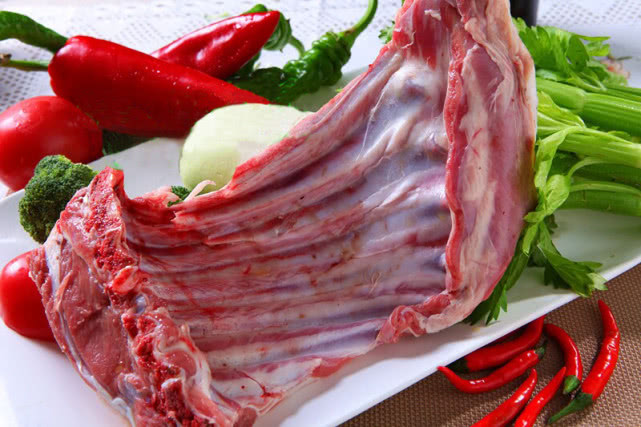 煮羊肉汤没羊膻味,煮羊肉汤只放姜
