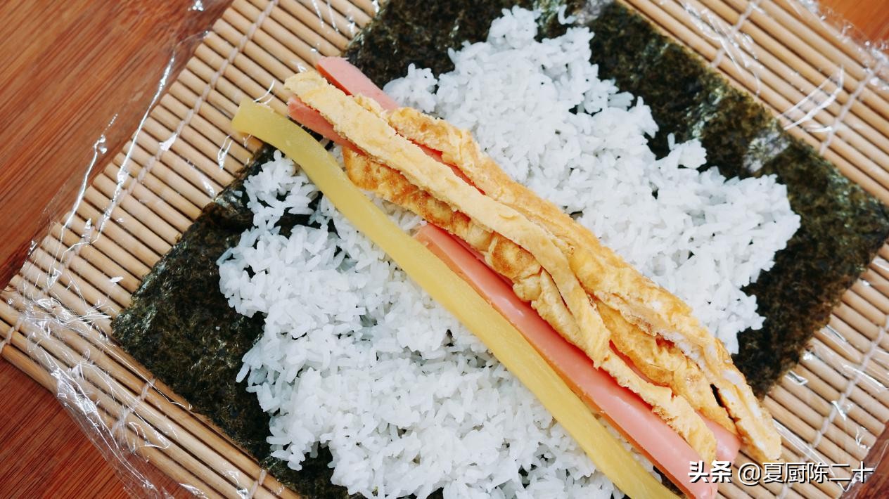 家庭版寿司简单做法,简单易做的寿司