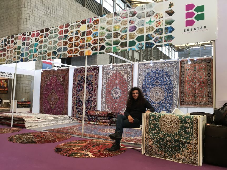 伊朗买手靠地毯年入600万，疫情后第一件事是“吃火锅”