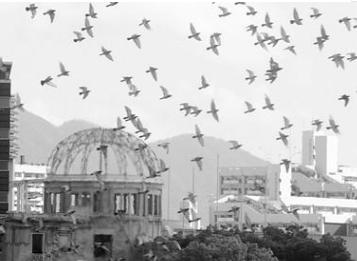 广岛被原子弹轰炸75年后的样子,炮弹炸过的房子为什么只剩框架