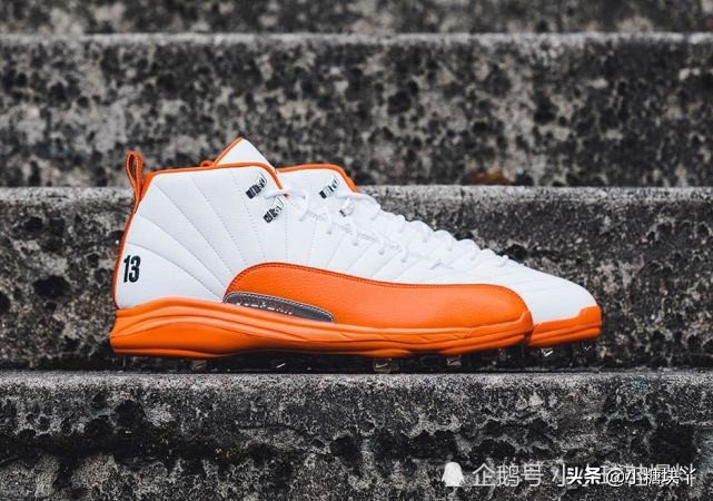 aj复古篮球鞋灰白蓝,不一样颜色的aj