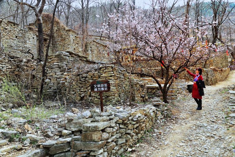 费县古村落景区,费县千年古村利山涧