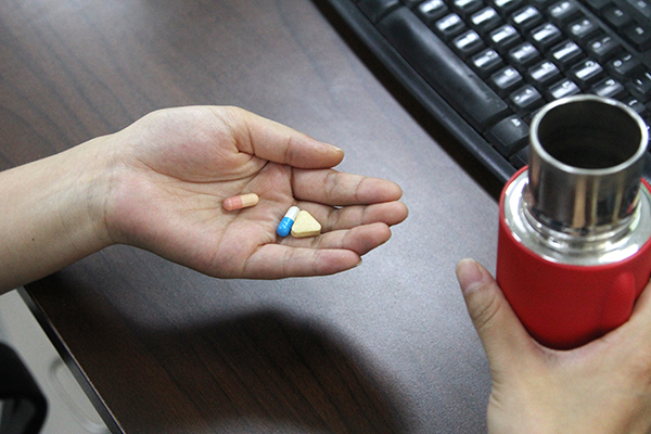 白天不咳嗽，晚上却咳得很厉害，是什么原因？医生帮你揪出祸首