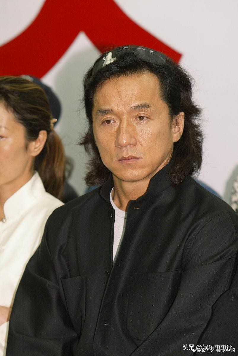 成龙回老家认祖归宗捐款了吗,成龙回安徽老家认祖归宗有钱给吗