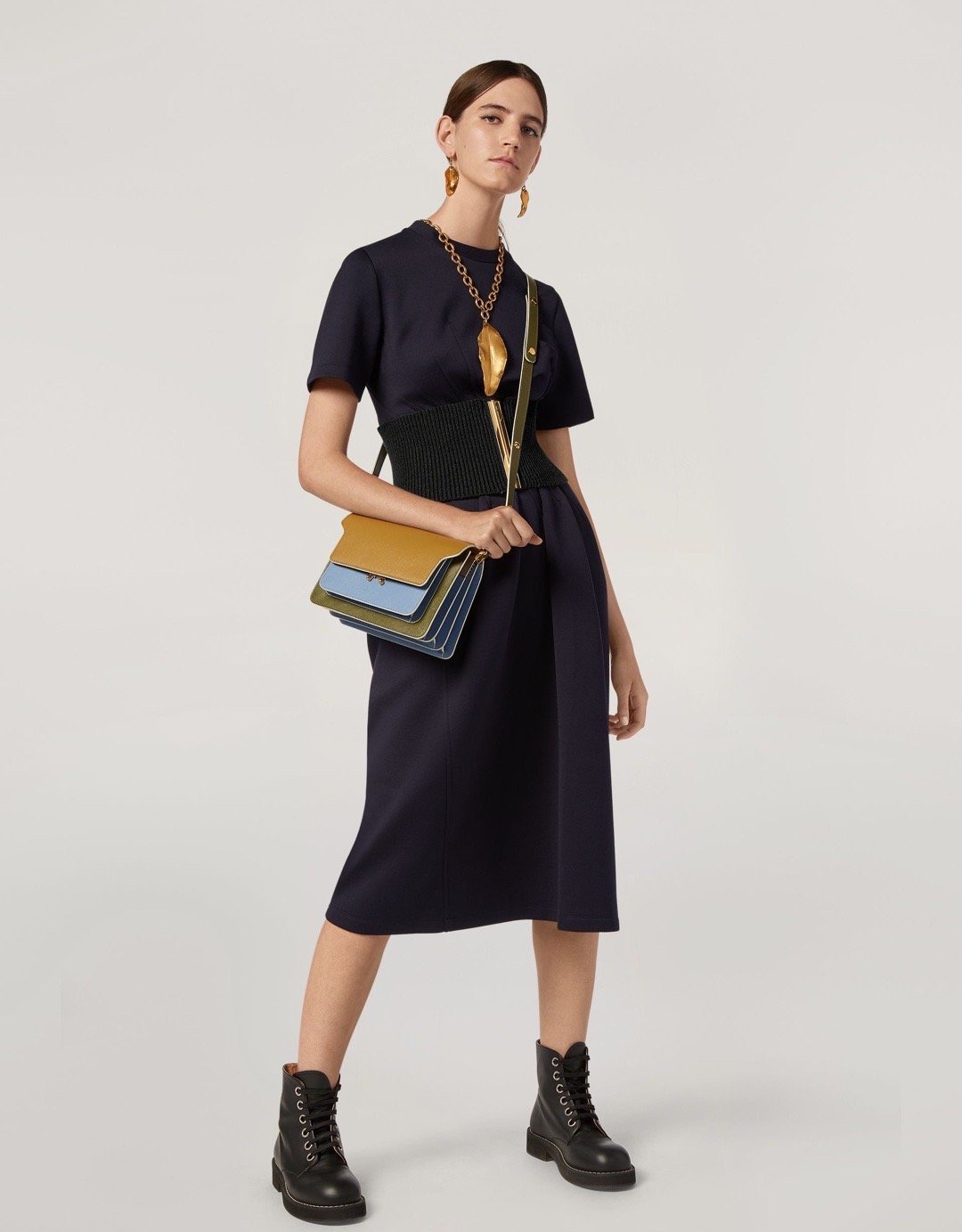 中年什么包包好看又百搭,三十多岁适合哪款百搭包包