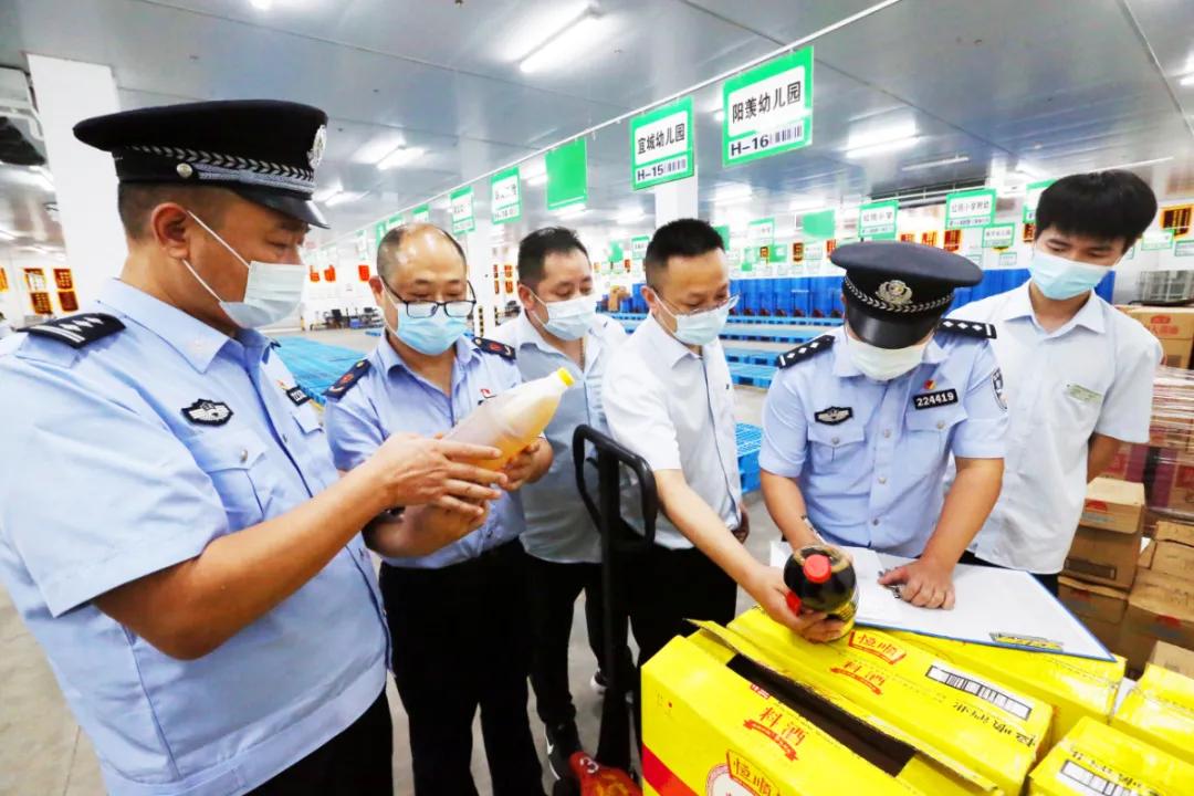 【我为群众办实事】开学“大片”，他们怎会缺席！