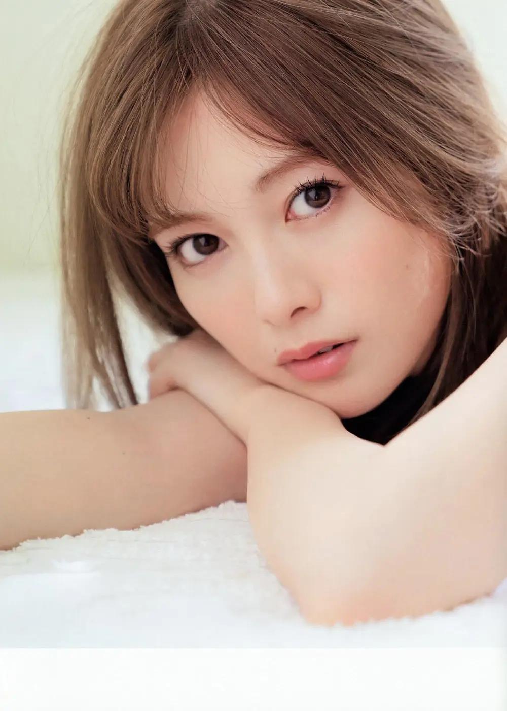 白石*衣麻**对后辈田村保乃的“嘲讽和演技”赞不绝口