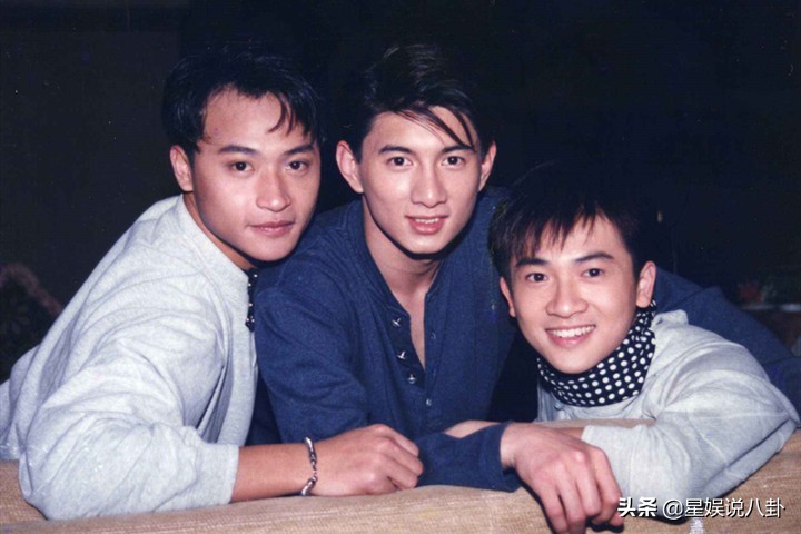 陈志朋穿凉鞋照,陈志朋穿靴子跳舞