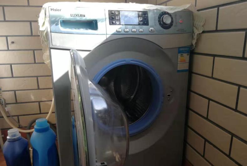 宝宝身上起小红点怎么处理,宝宝身上有小红点是怎么了还痒