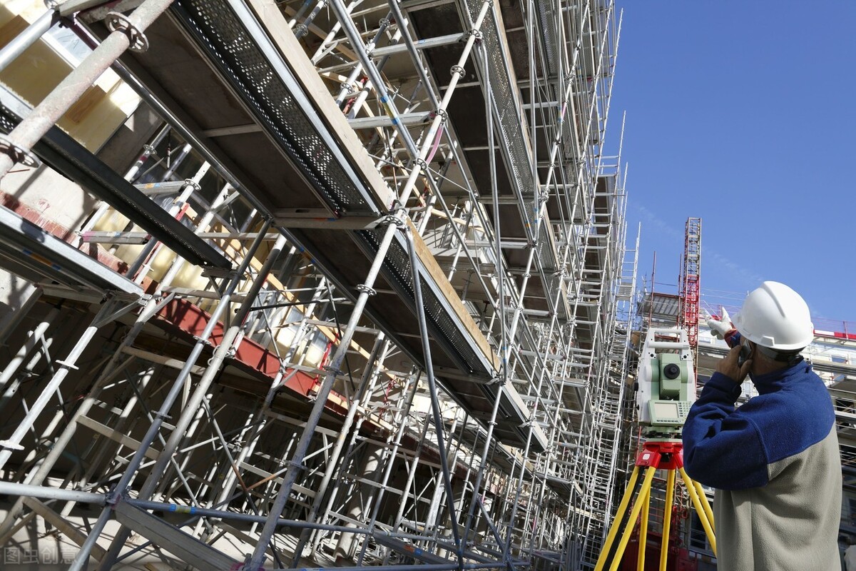 我国建筑行业发展现状以及趋势,转行做建筑行业的前景怎么样