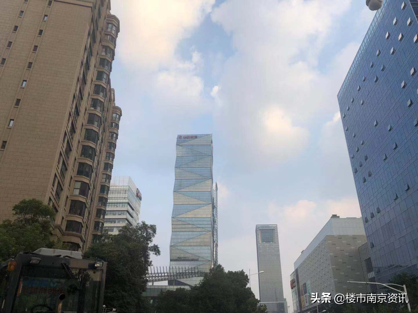 传华新城4.9万/㎡要开盘?华新丽华内部人士:工作重心不在住宅