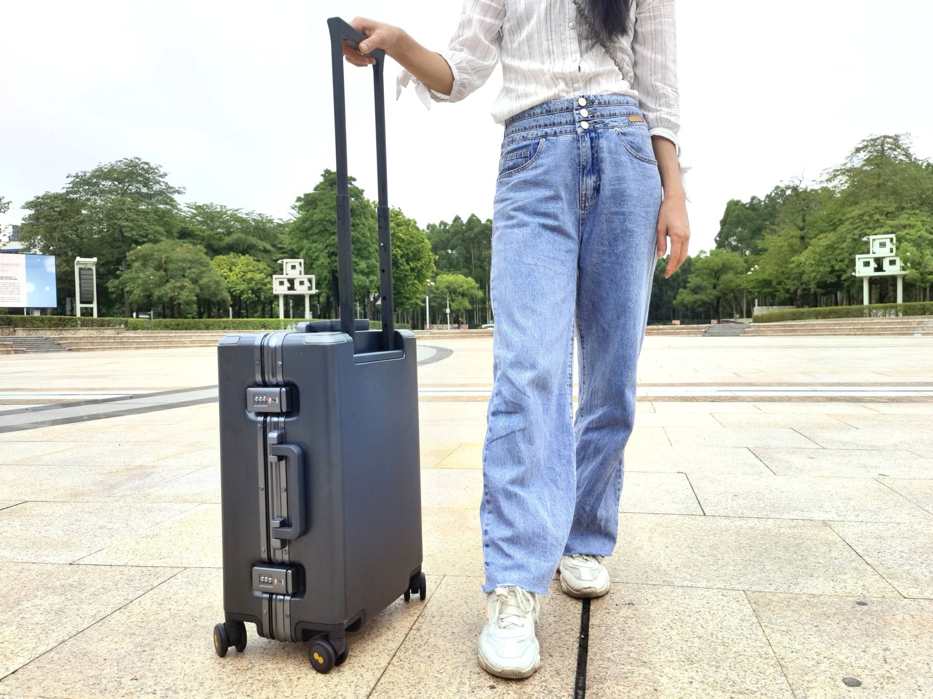 地平线8号行李箱选哪个系列,地平线8号最便宜的登机箱测评