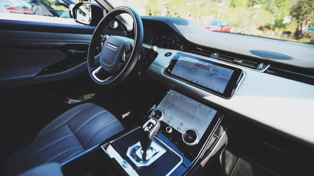 极光和三系宝马哪个值得入手,路虎极光和3系哪个值得买