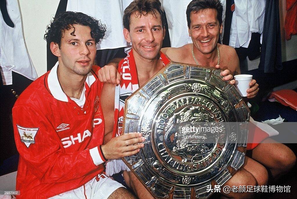 英格兰第一铁汉，骨折踢完比赛，40年前战胜曾国足，爱穿牛逼鞋