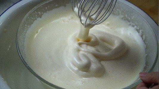 普通面粉做鸡蛋糕家常做法,蛋糕的商业版老式鸡蛋糕100种做法