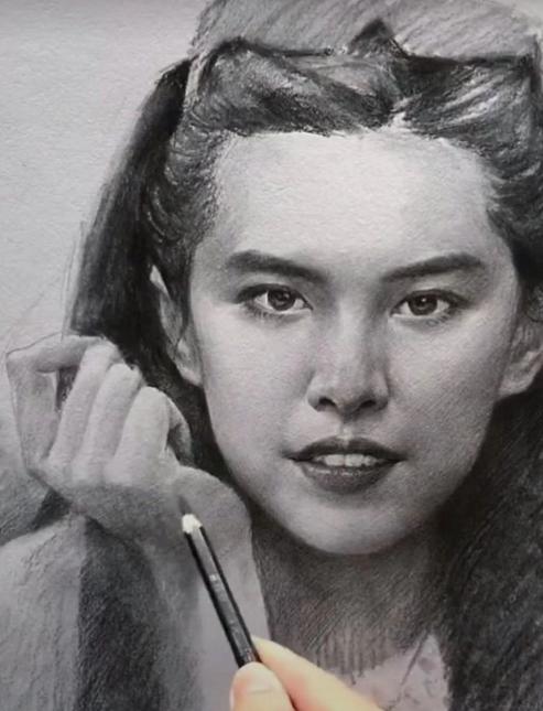 画家笔下的质感学生作品素描,最新绘画大师素描作品