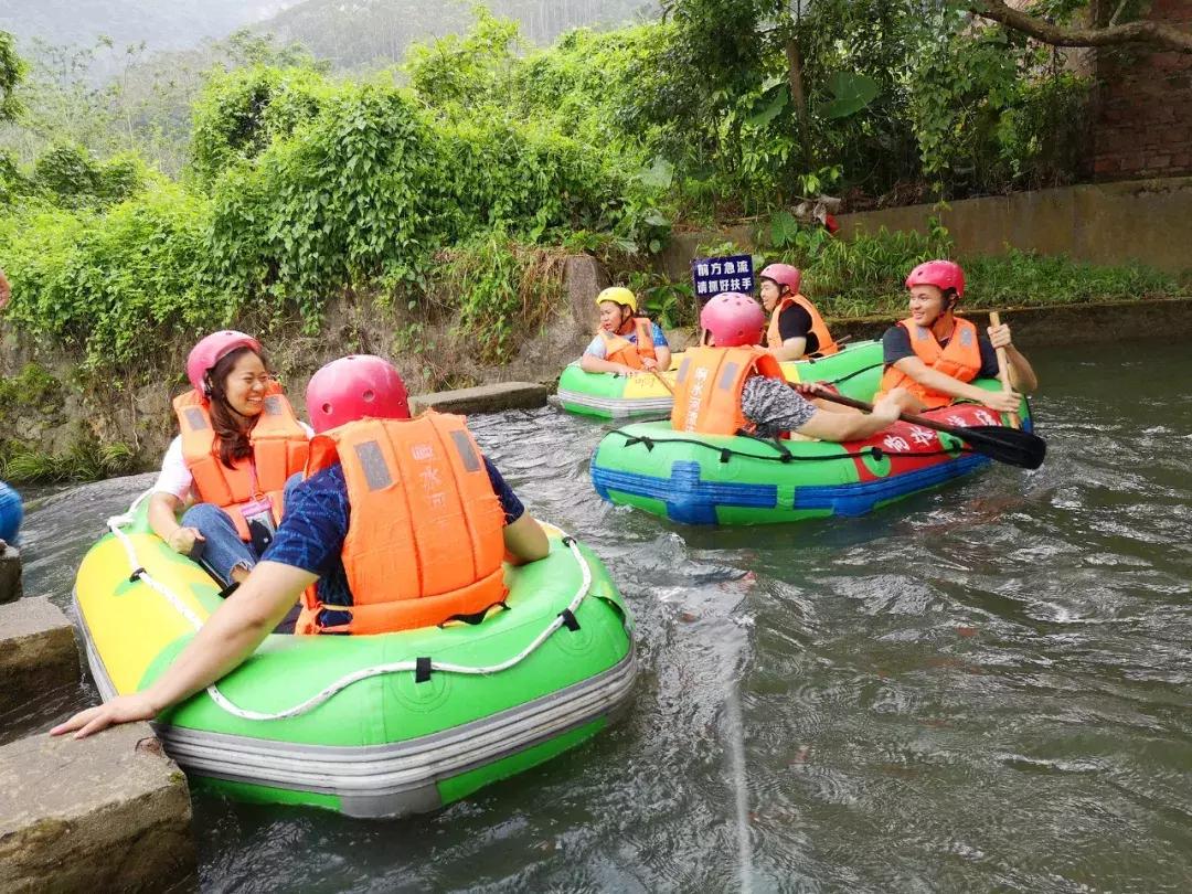抓住夏日的尾巴来游泳吧,博罗漂流