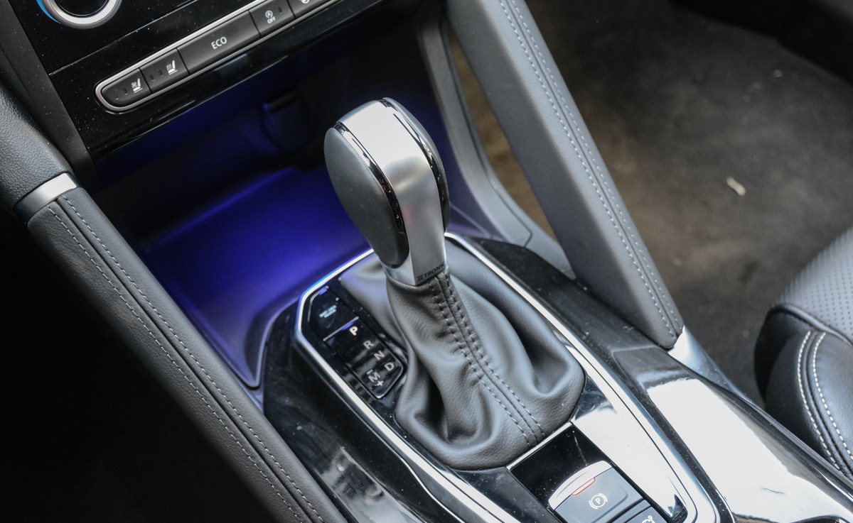 一个天上一个地下天壤之别,科雷傲和奇骏比