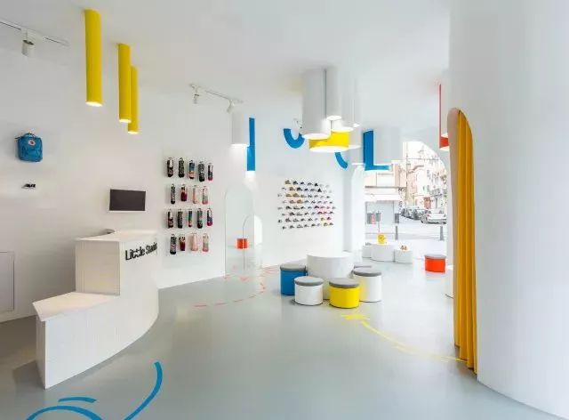 85、90后的妈妈最爱带孩子逛的童装店竟然是这样？