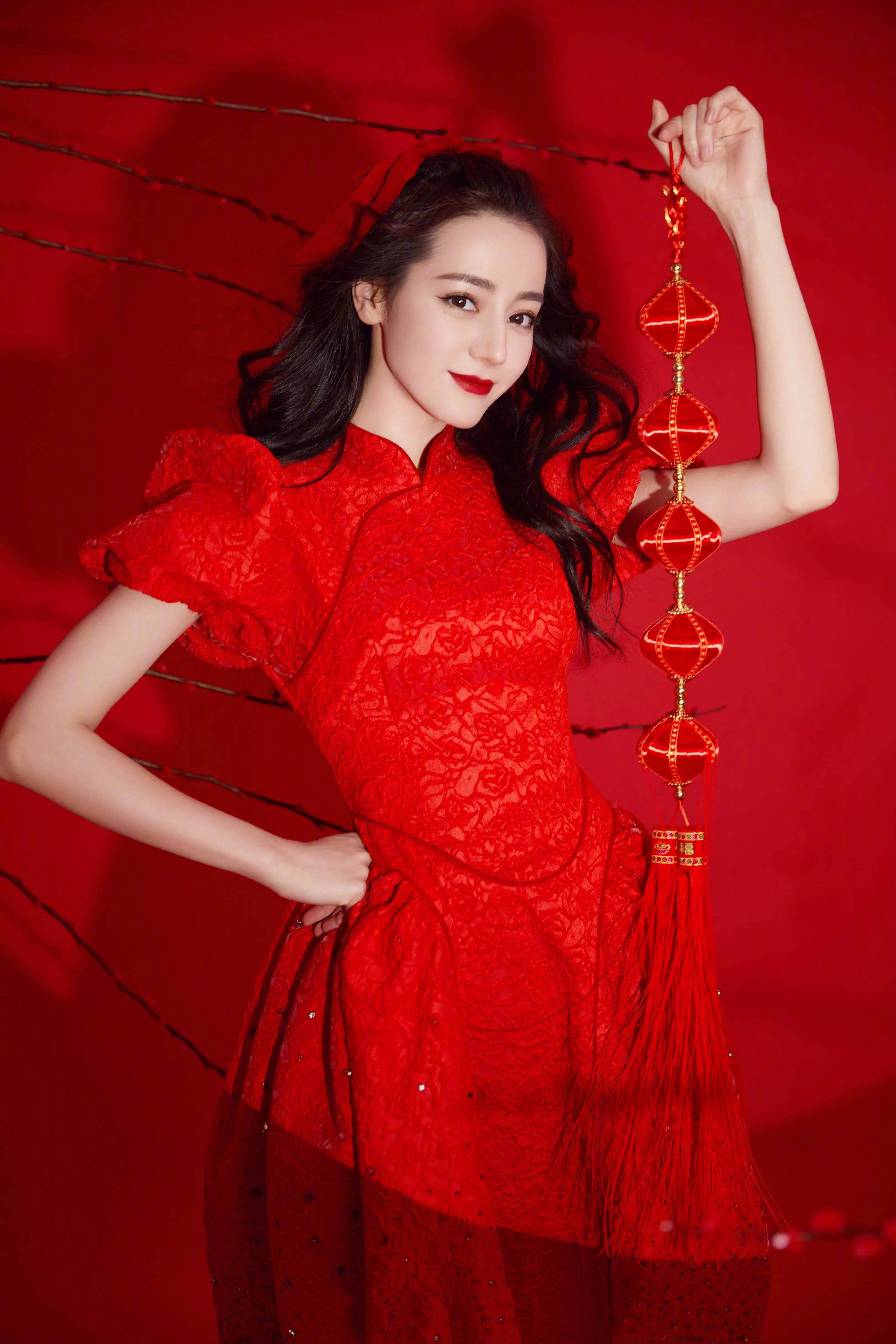 可爱又萌的迪丽热巴,高颜值身材好的迪丽热巴