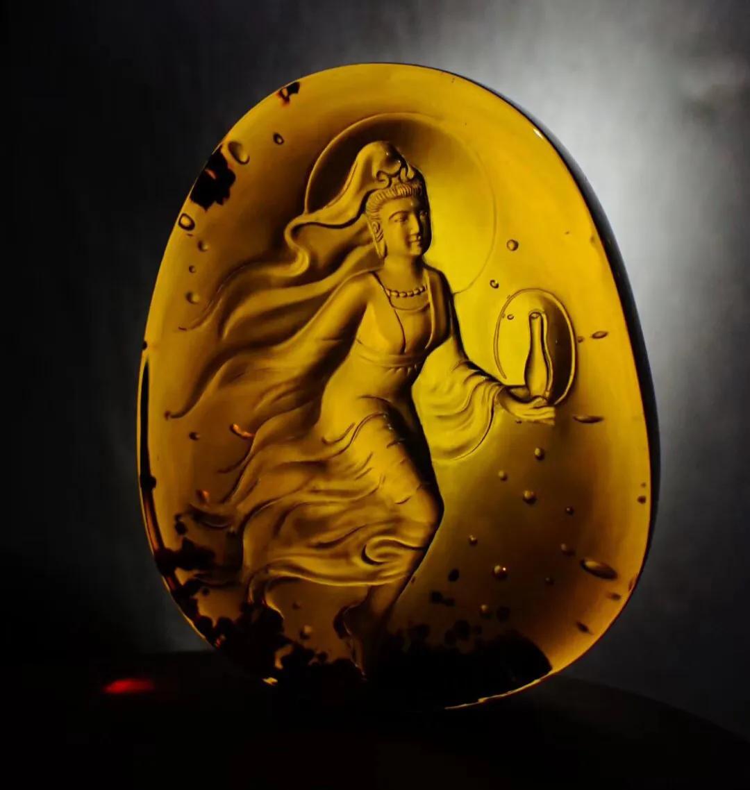 缅甸水胆琥珀收藏价值,缅甸琥珀根珀价格收藏价值