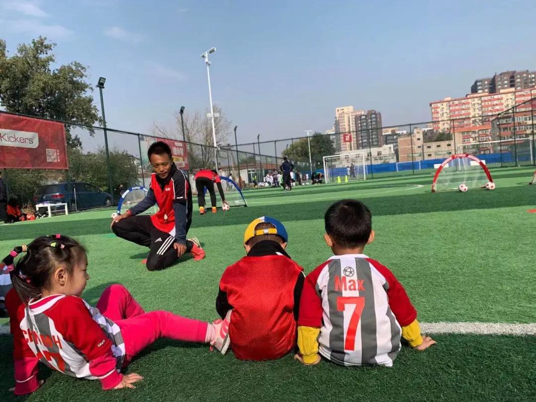LKchat|明星球小星球球：在足球课程中收获成长