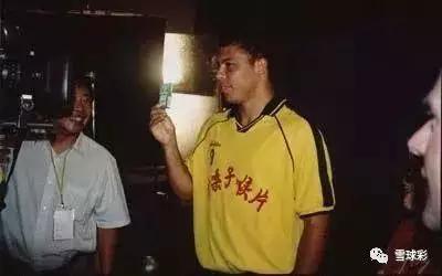 罗纳尔多金嗓子喉宝事件,罗纳尔多为什么要代言金嗓子喉宝