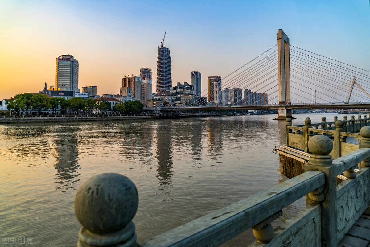 奉化和杭州湾新区比较,买杭州湾新区还是梅山春晓