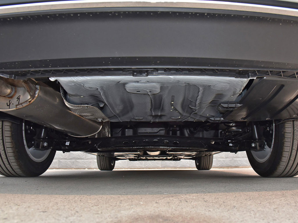 朗逸销量最好的车型,12年大众朗逸1.6自动二手车优缺点