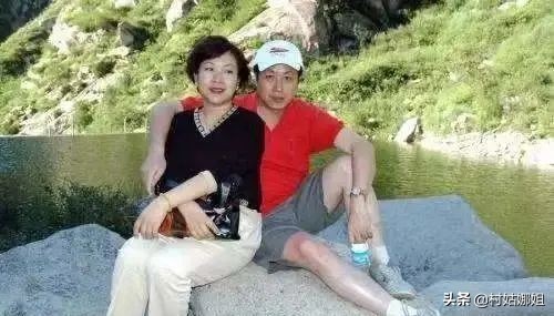 罗京逝世12年爱妻改嫁富商,罗京去世8年儿子现今这样