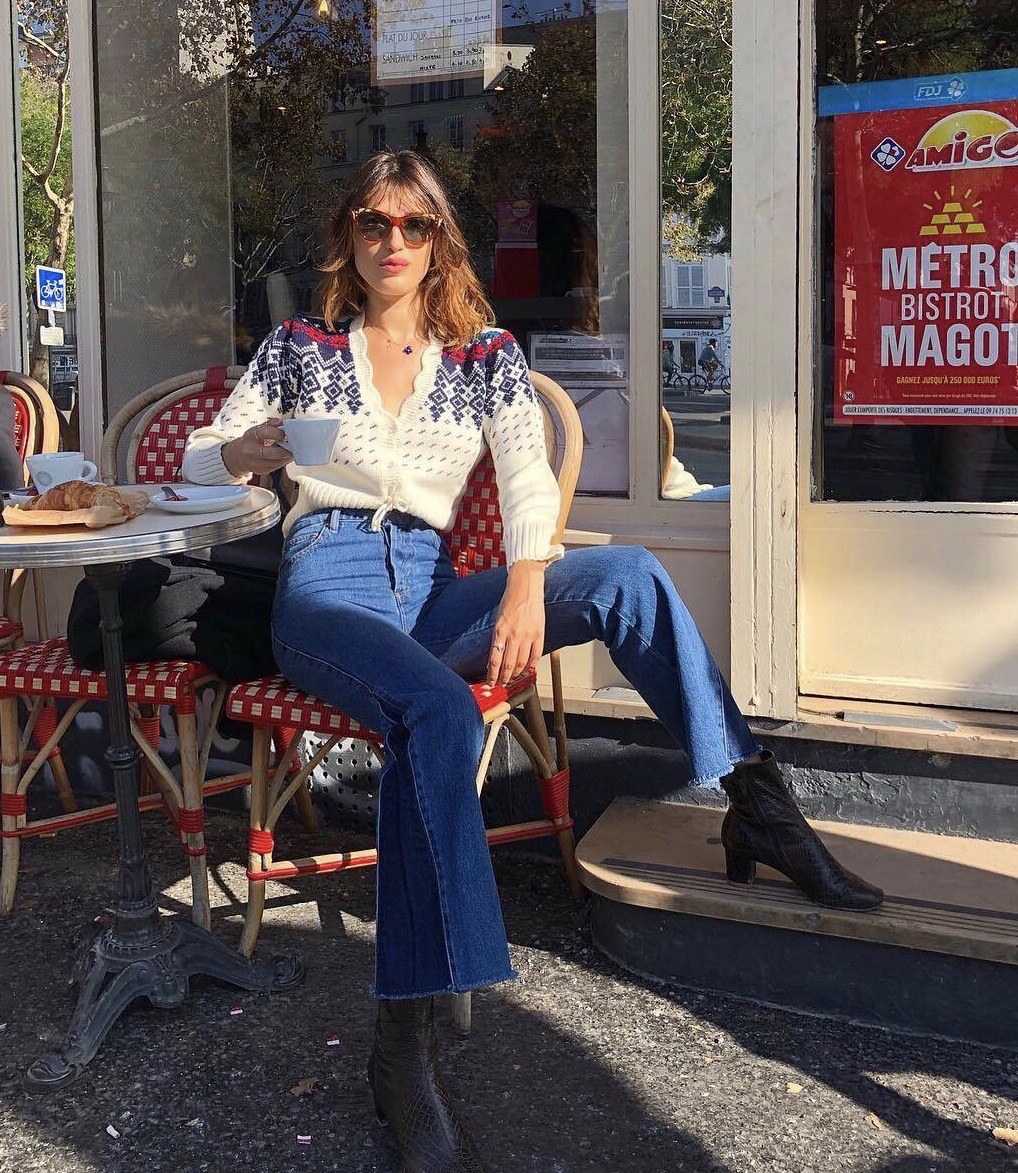 夏季针织开衫穿搭技巧视频,宽松慵懒风针织中长款开衫搭配