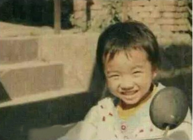 8位明星的相片,4位明星的童年照你能一眼认出谁