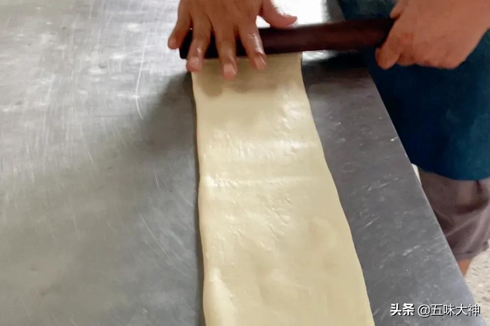 老式油条白矾的做法,矾油条的做法