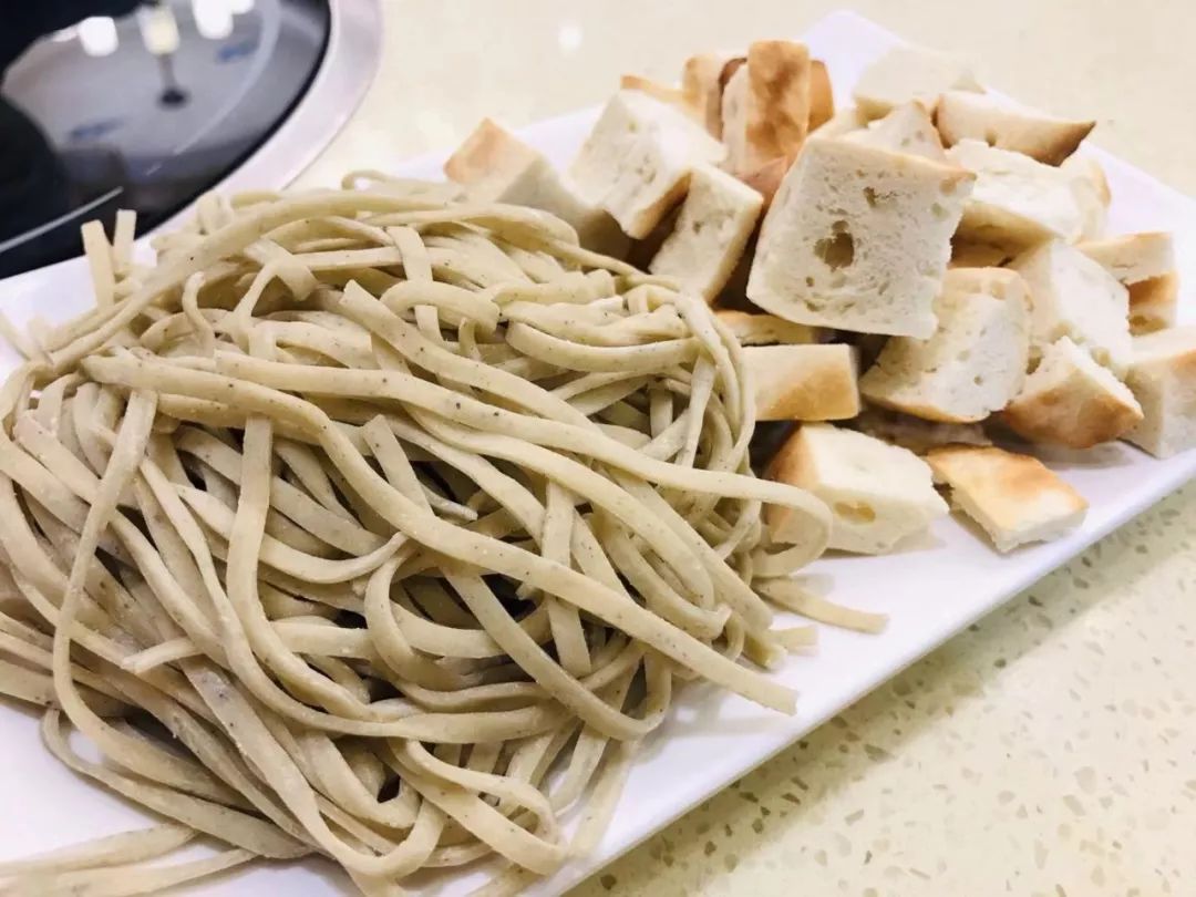 郑州正弘城附近一家滋补养生汤馆，爱喝汤的不要错过~