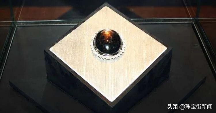 水晶牙膏里有宝藏吗,水晶里的发丝有黑色的么