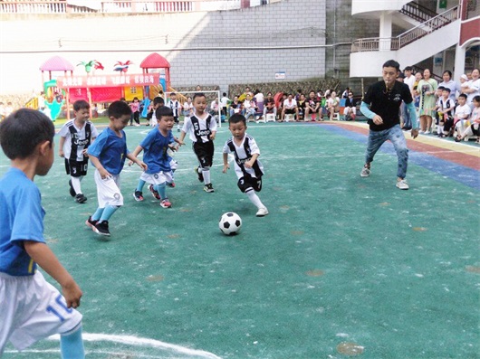 全国足球特色幼儿园活动指南,足球特色幼儿园有哪些活动