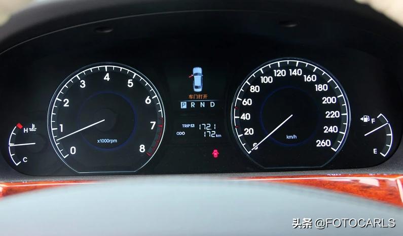 现代进口全新雅科仕新款,5.0lv8