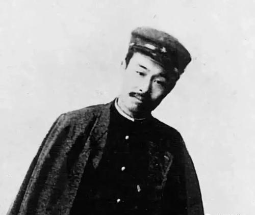 弘一晚年四肢浮肿溃烂，神经衰弱困扰其一生：小病从医，大病从死