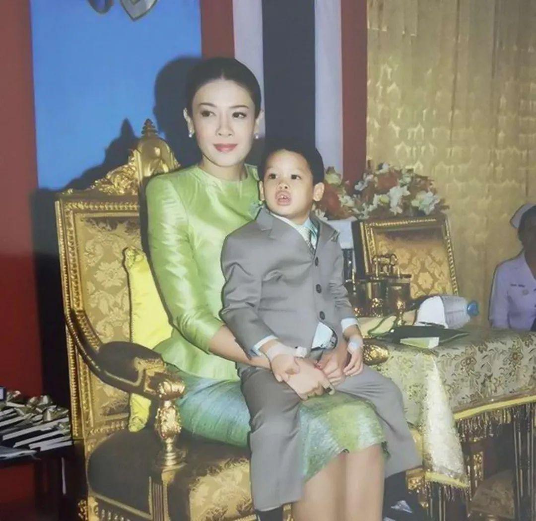 泰王与西拉米有夫妻相吗,泰王与西拉米的爱情不平等