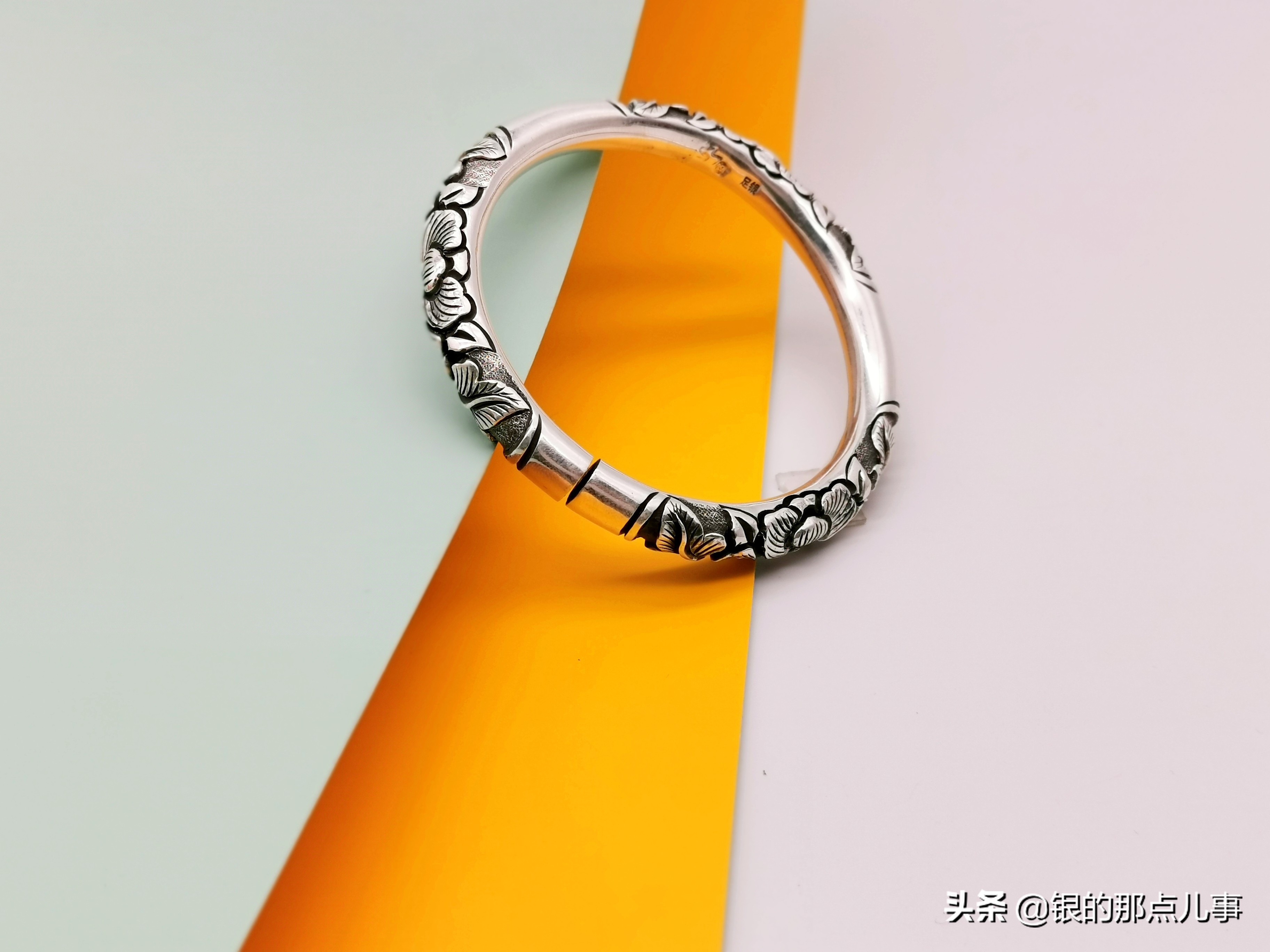 怎么挑选正宗的银手镯,银手镯如何挑选