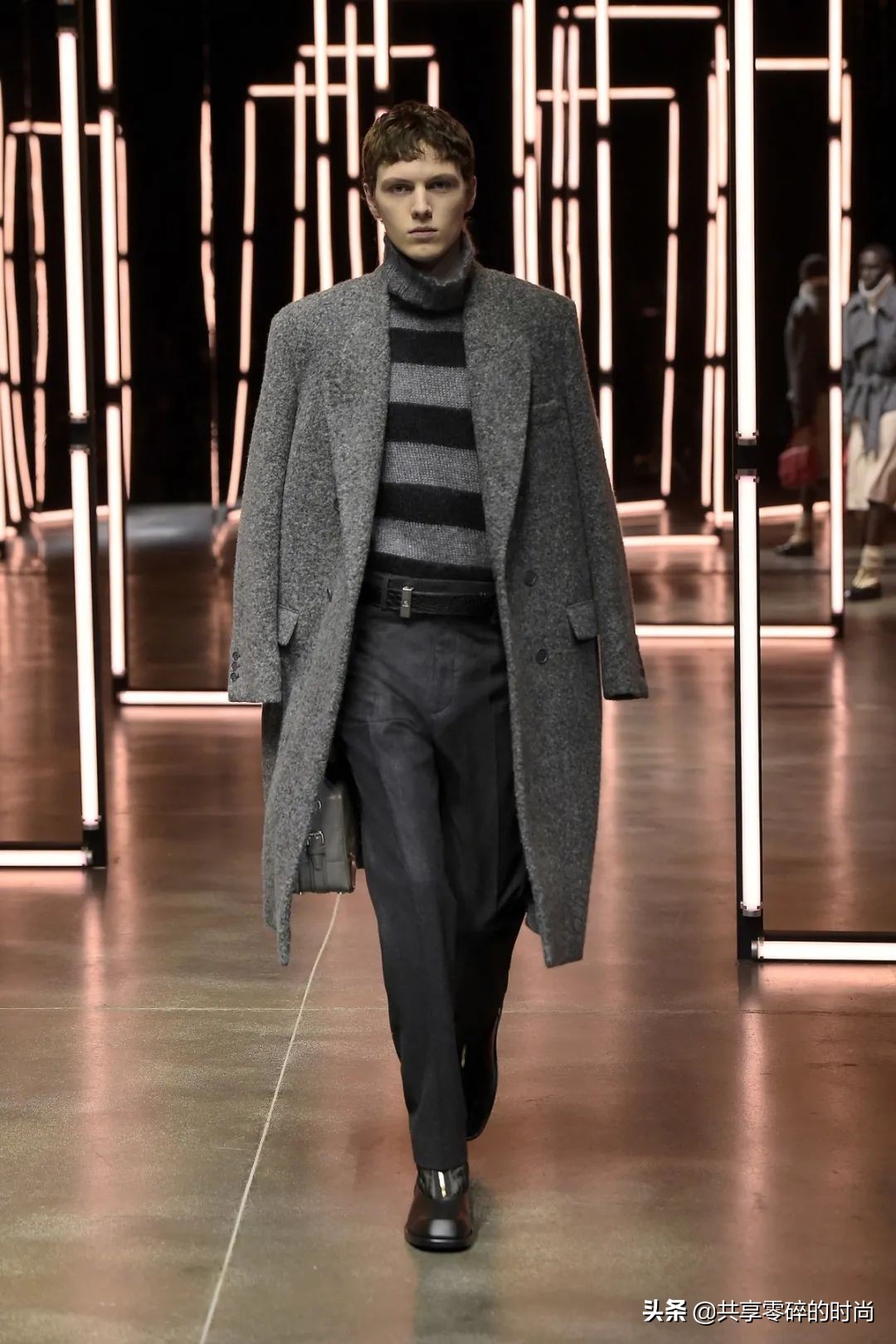 fendi芬迪2023年春夏男装时装秀,最潮流fendi2020秋冬系列时装
